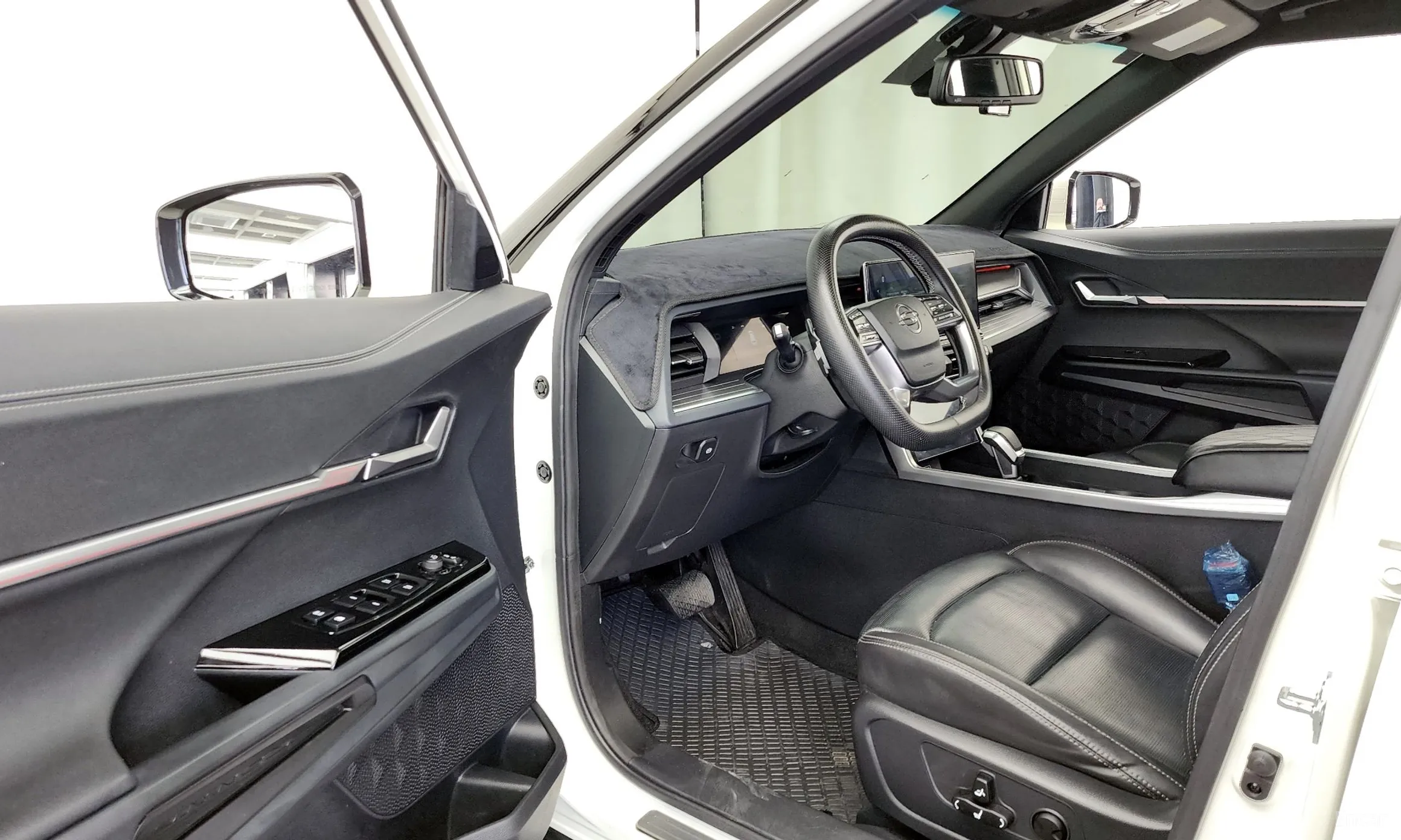 KG Mobility (SsangYong) Torres превью 10