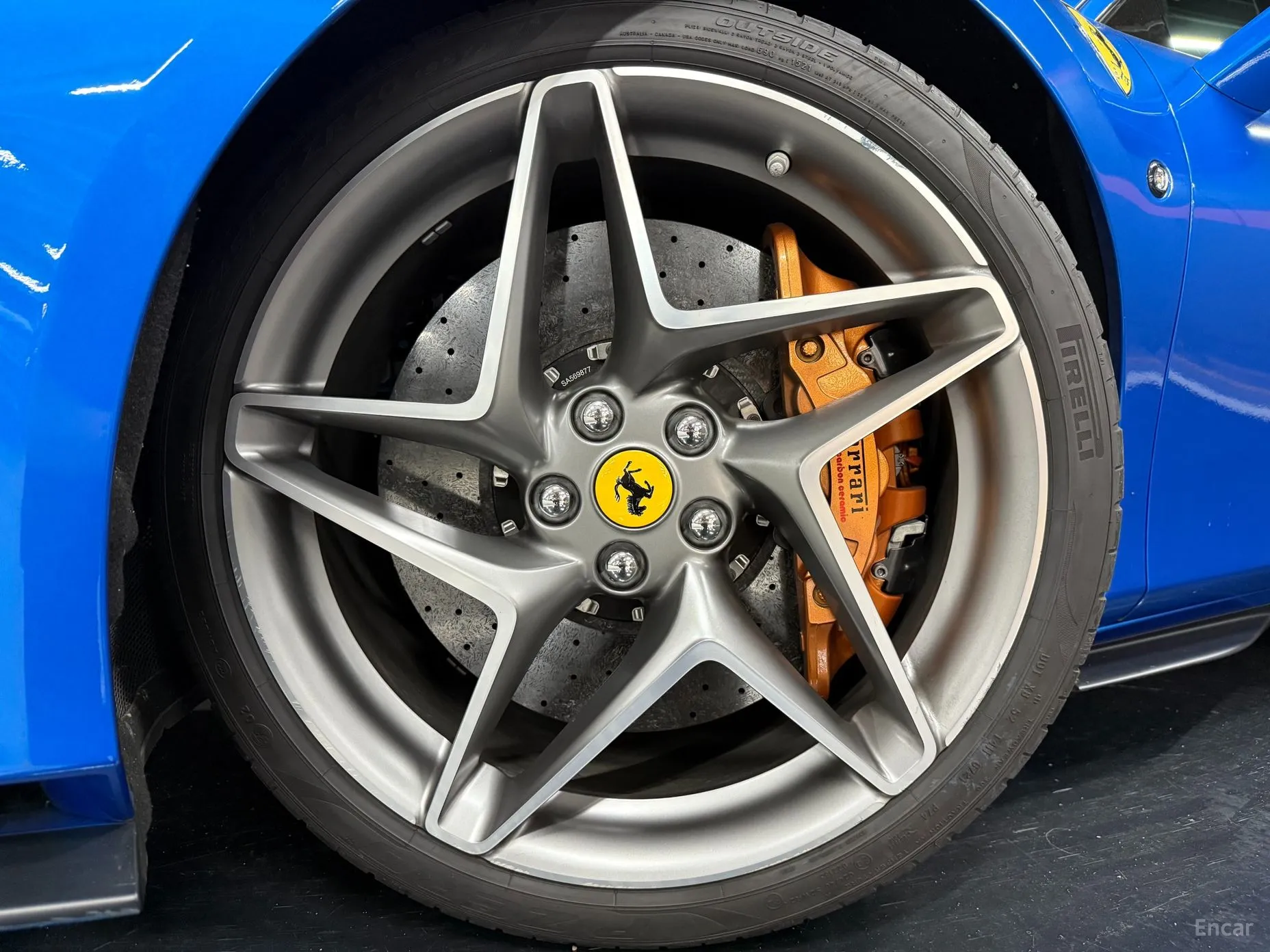 Ferrari F8 Tributo превью 7