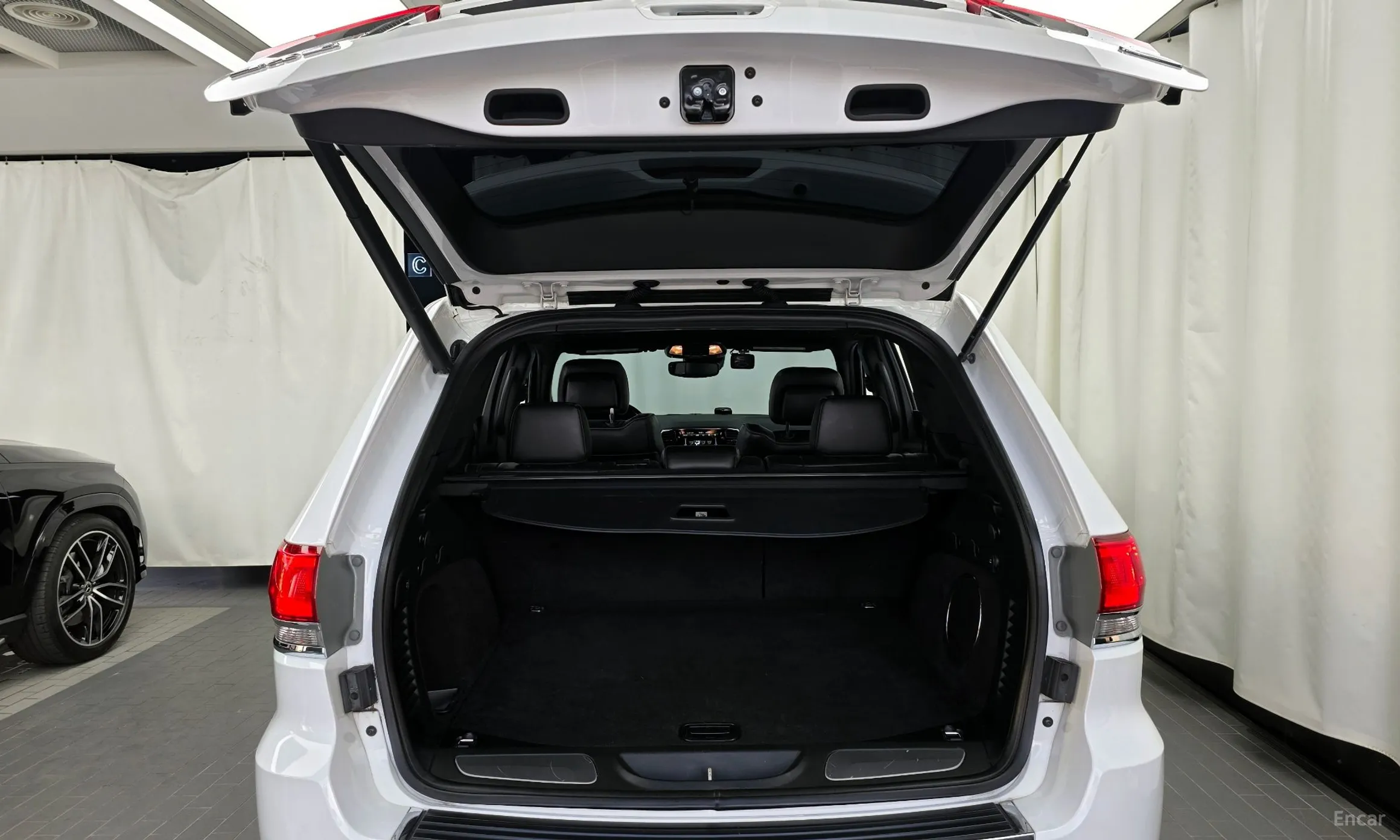 Jeep Grand Cherokee превью 20