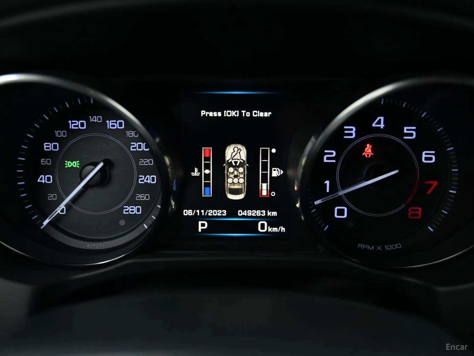 Jaguar XE превью 8