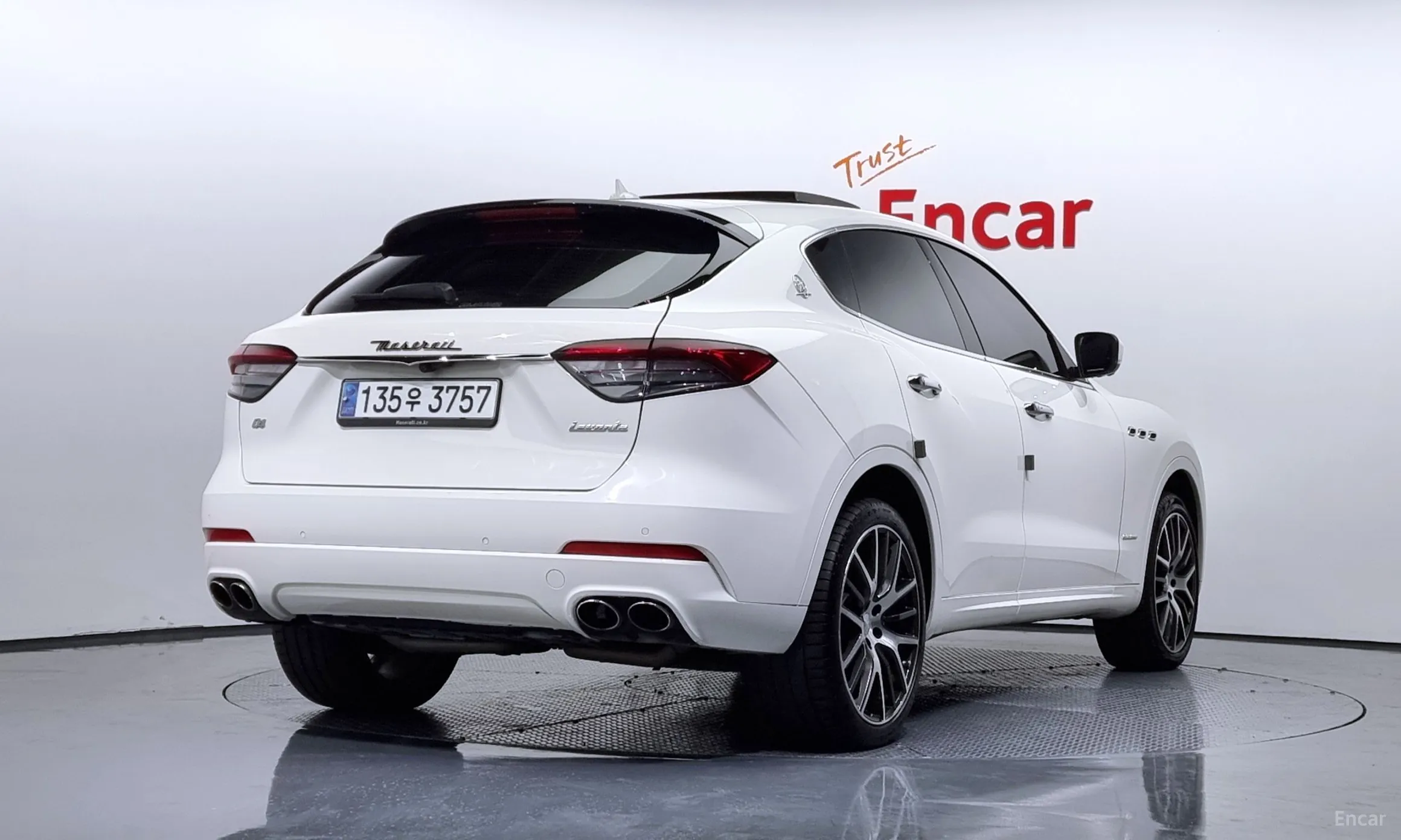 Maserati Levante превью 2