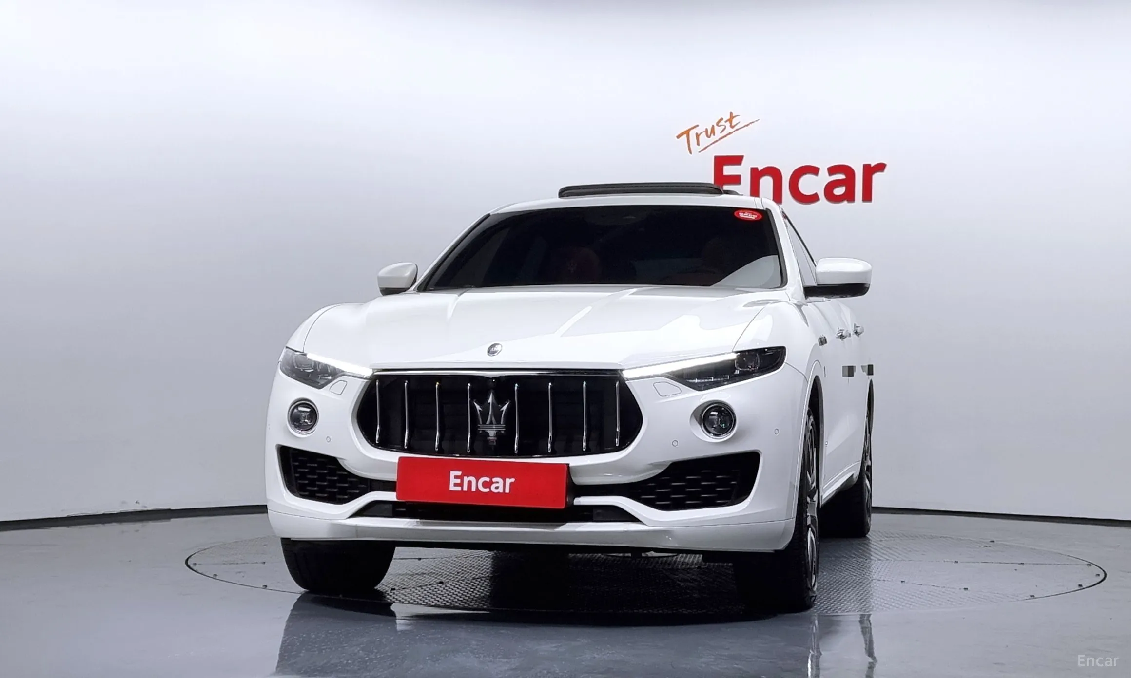 Maserati Levante превью 3