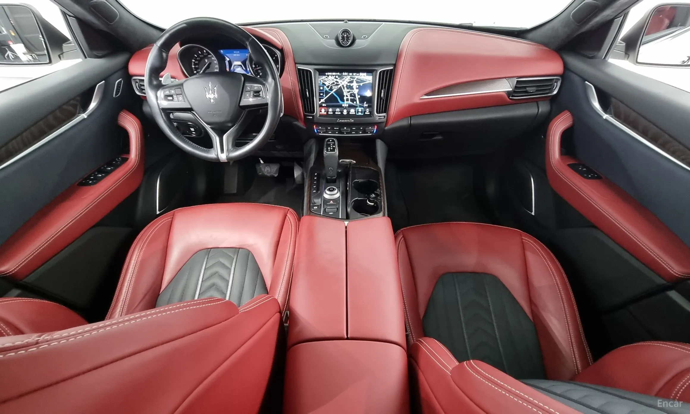 Maserati Levante превью 7