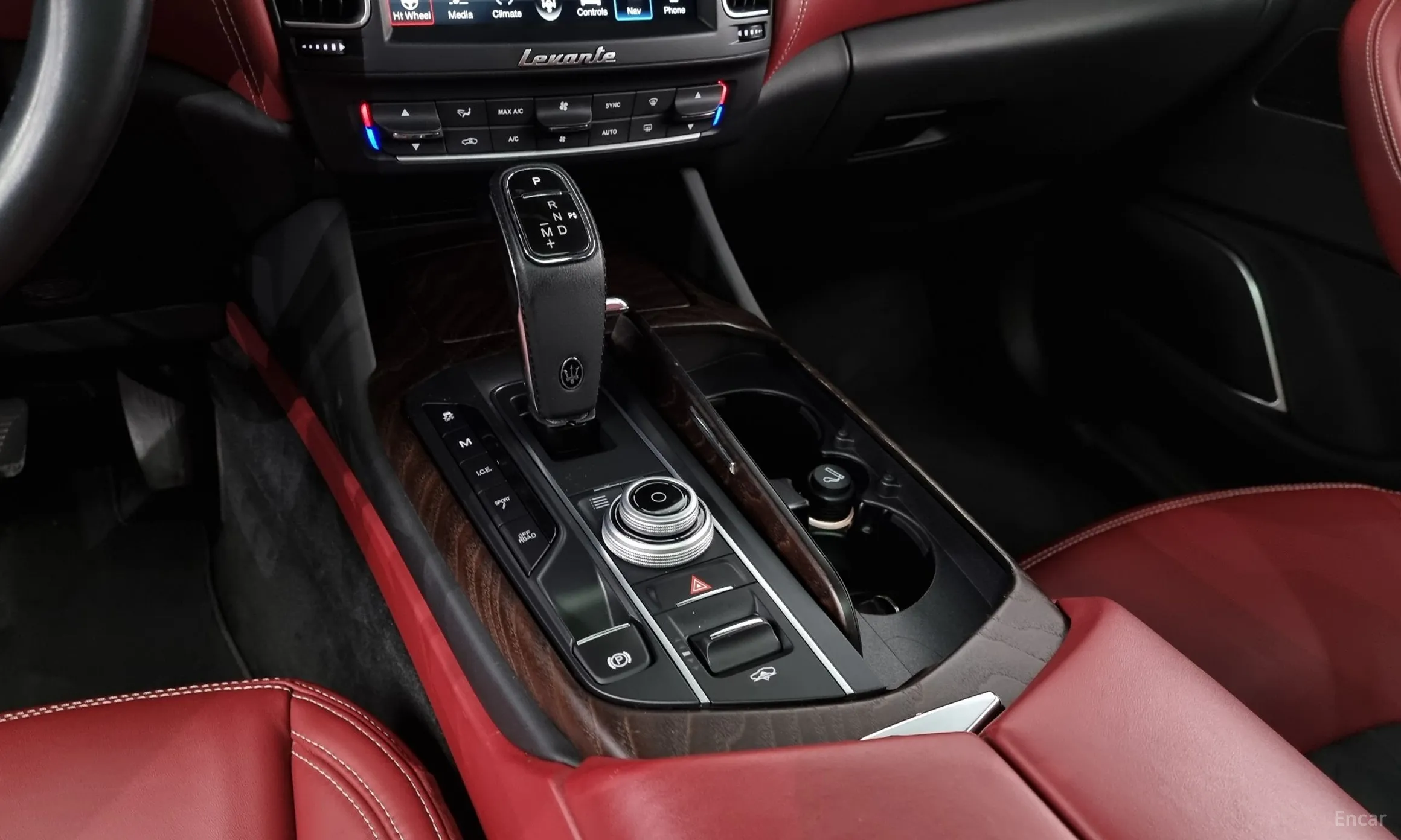Maserati Levante превью 9