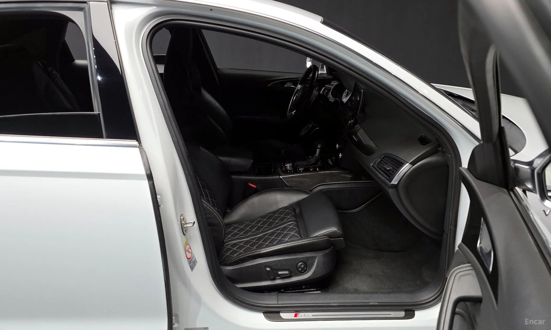 Audi S6 превью 11
