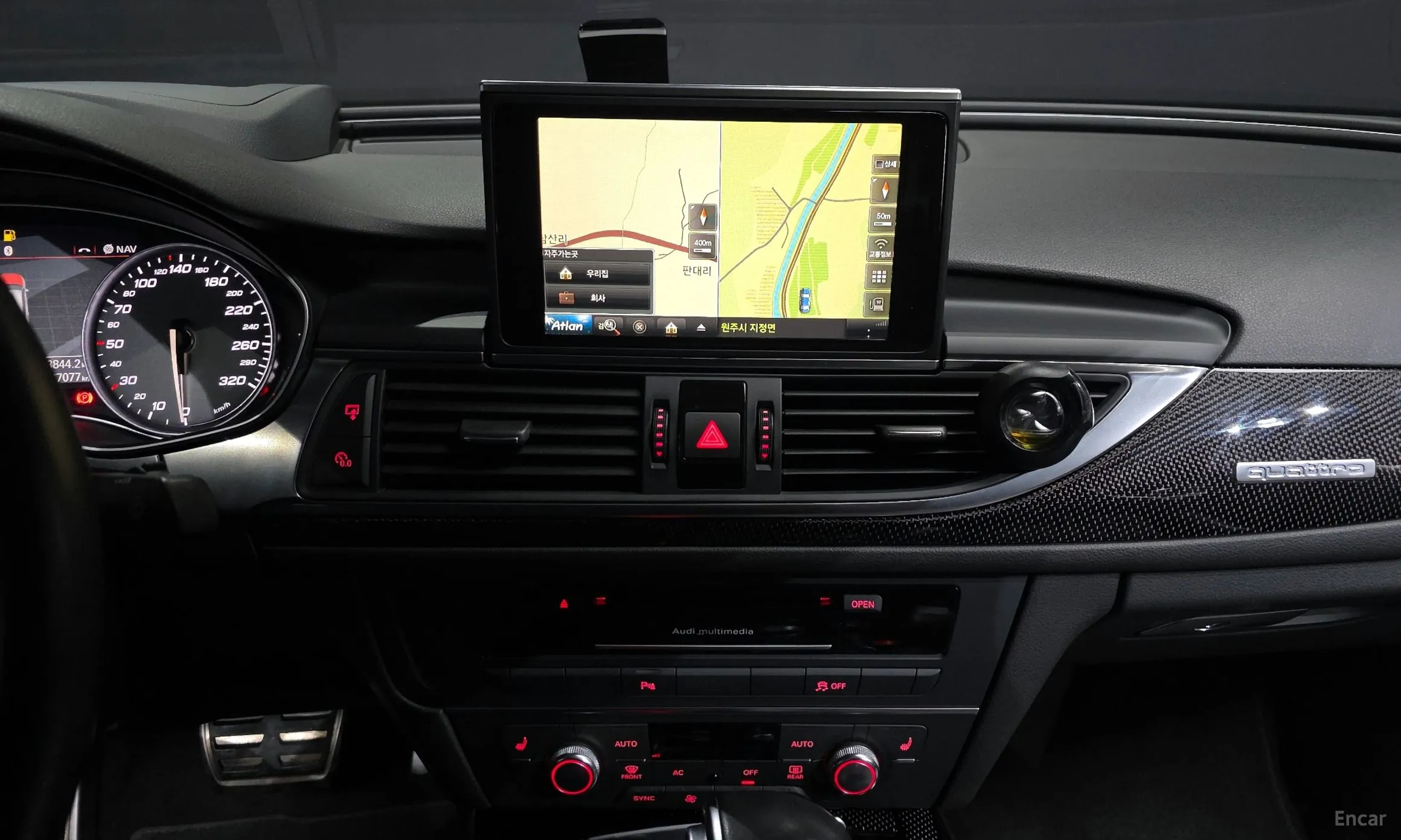 Audi S6 превью 14