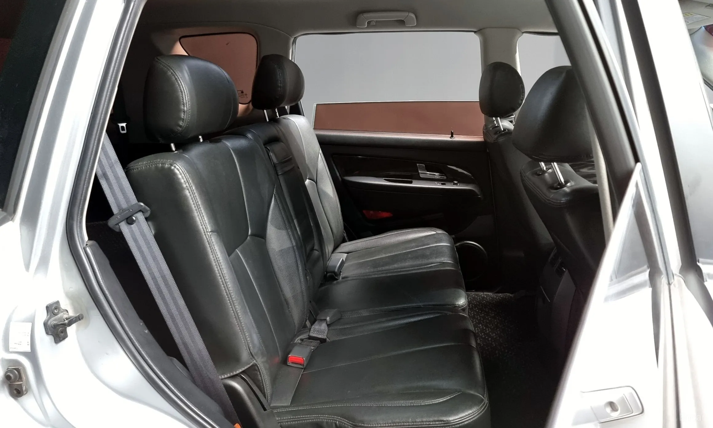 KG Mobility (SsangYong) Super Rexton превью 12