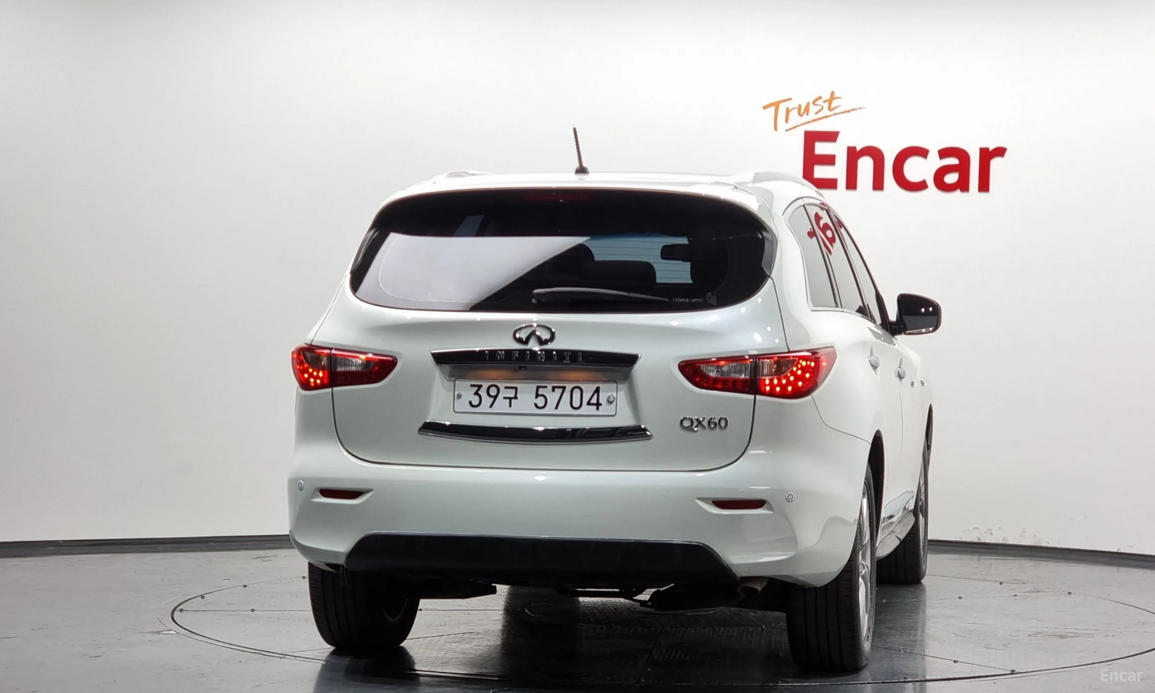 Infiniti QX60 превью 4