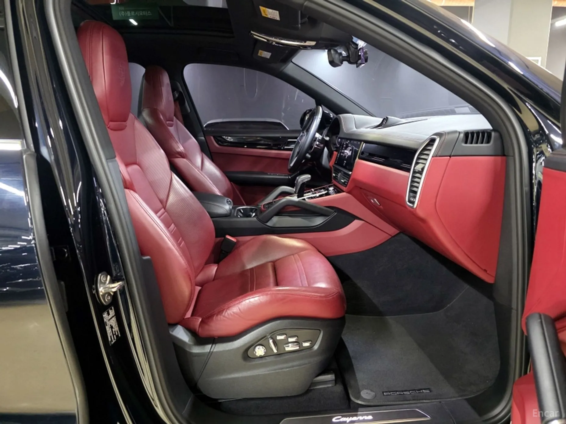 Porsche Cayenne (PO536) превью 13