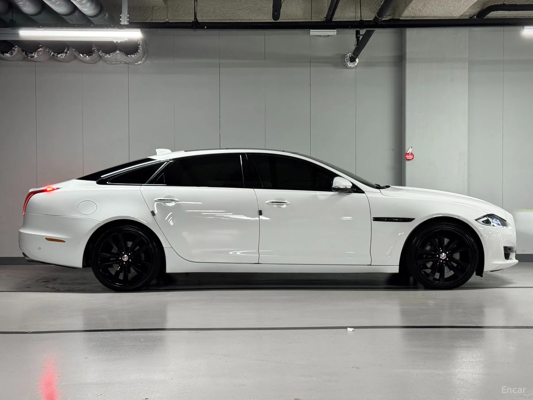 Jaguar All New XJ превью 20