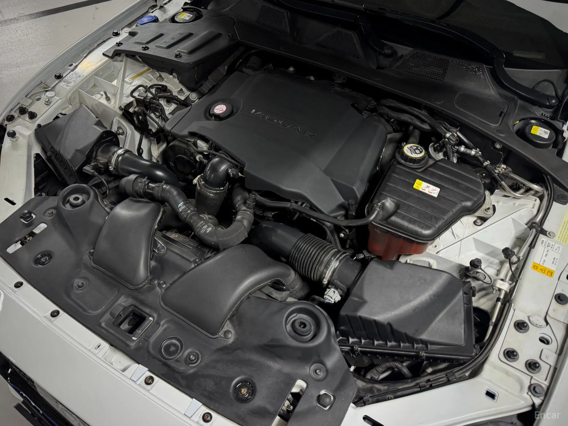 Jaguar All New XJ превью 6