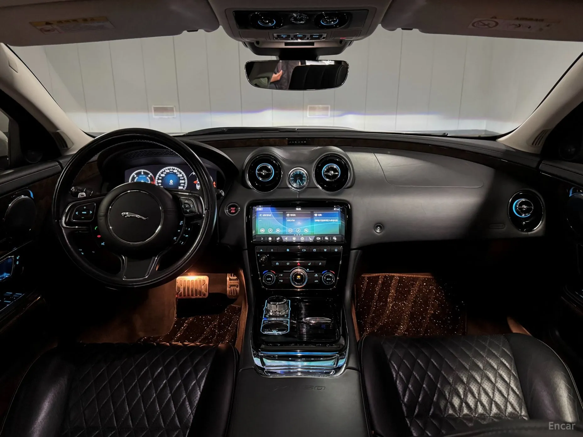 Jaguar All New XJ превью 7