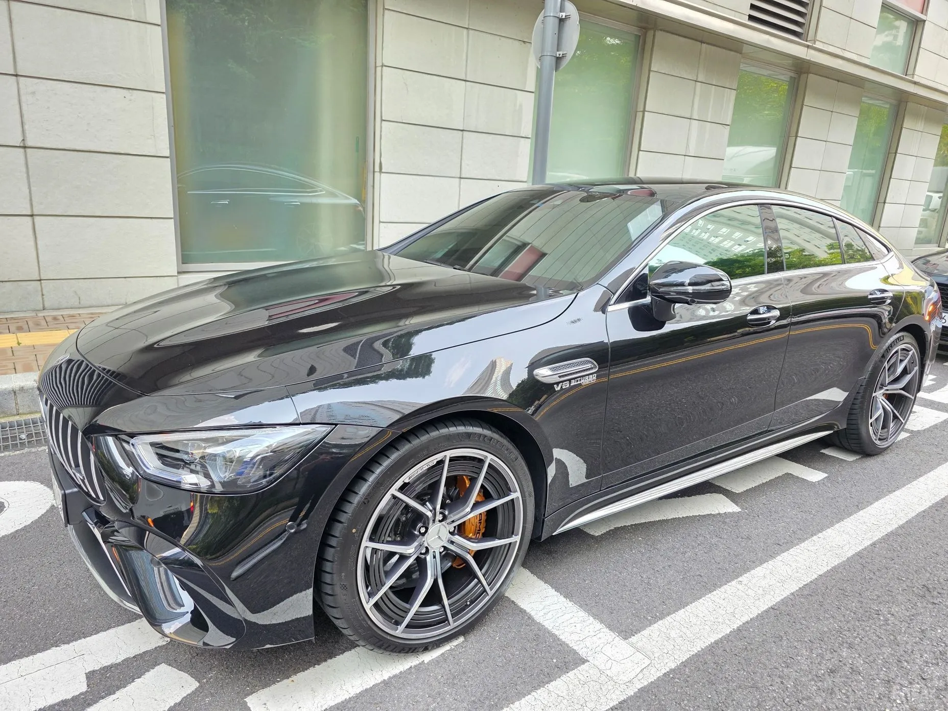 Mercedes Benz AMG GT