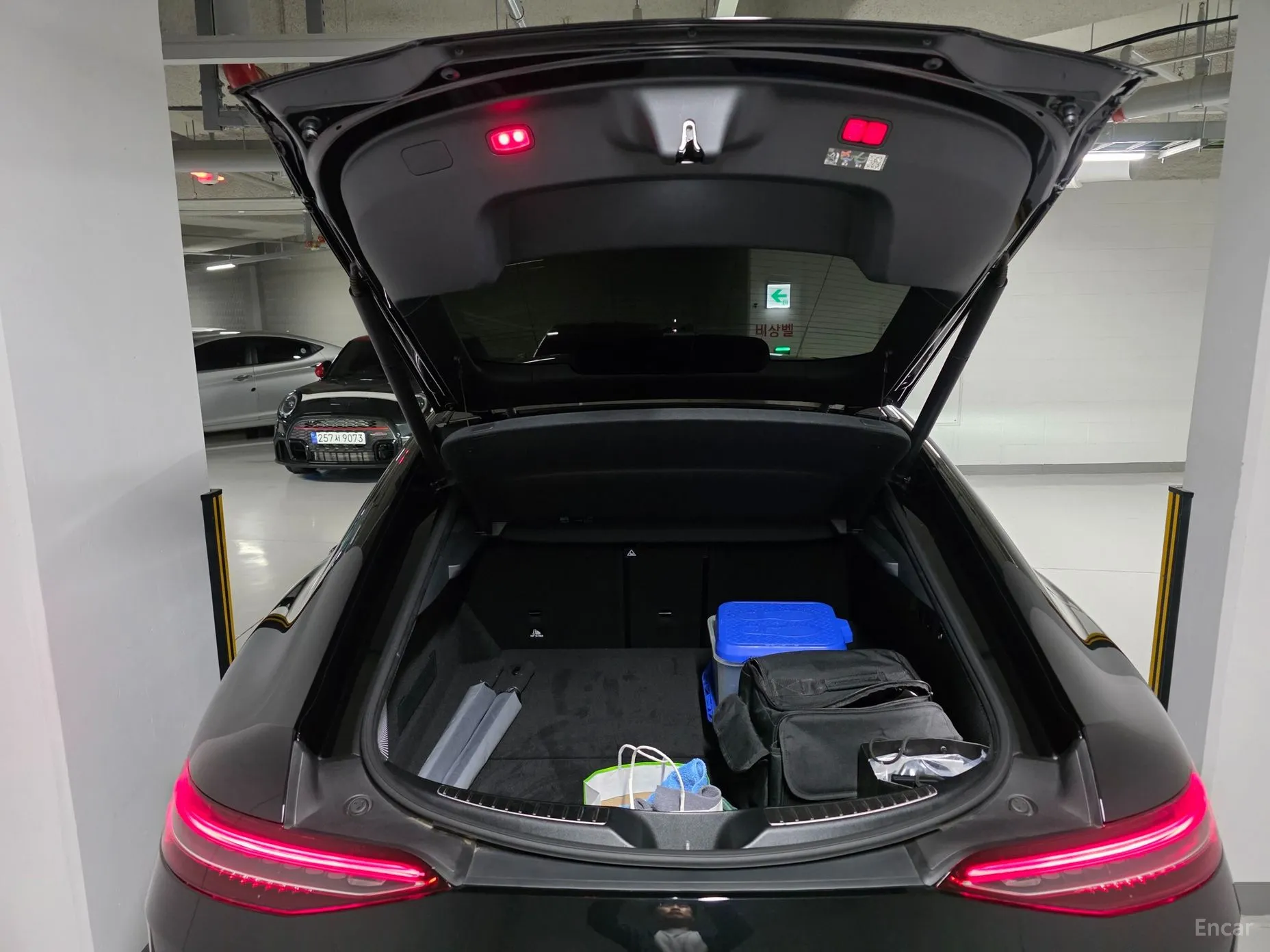 Mercedes Benz AMG GT превью 14
