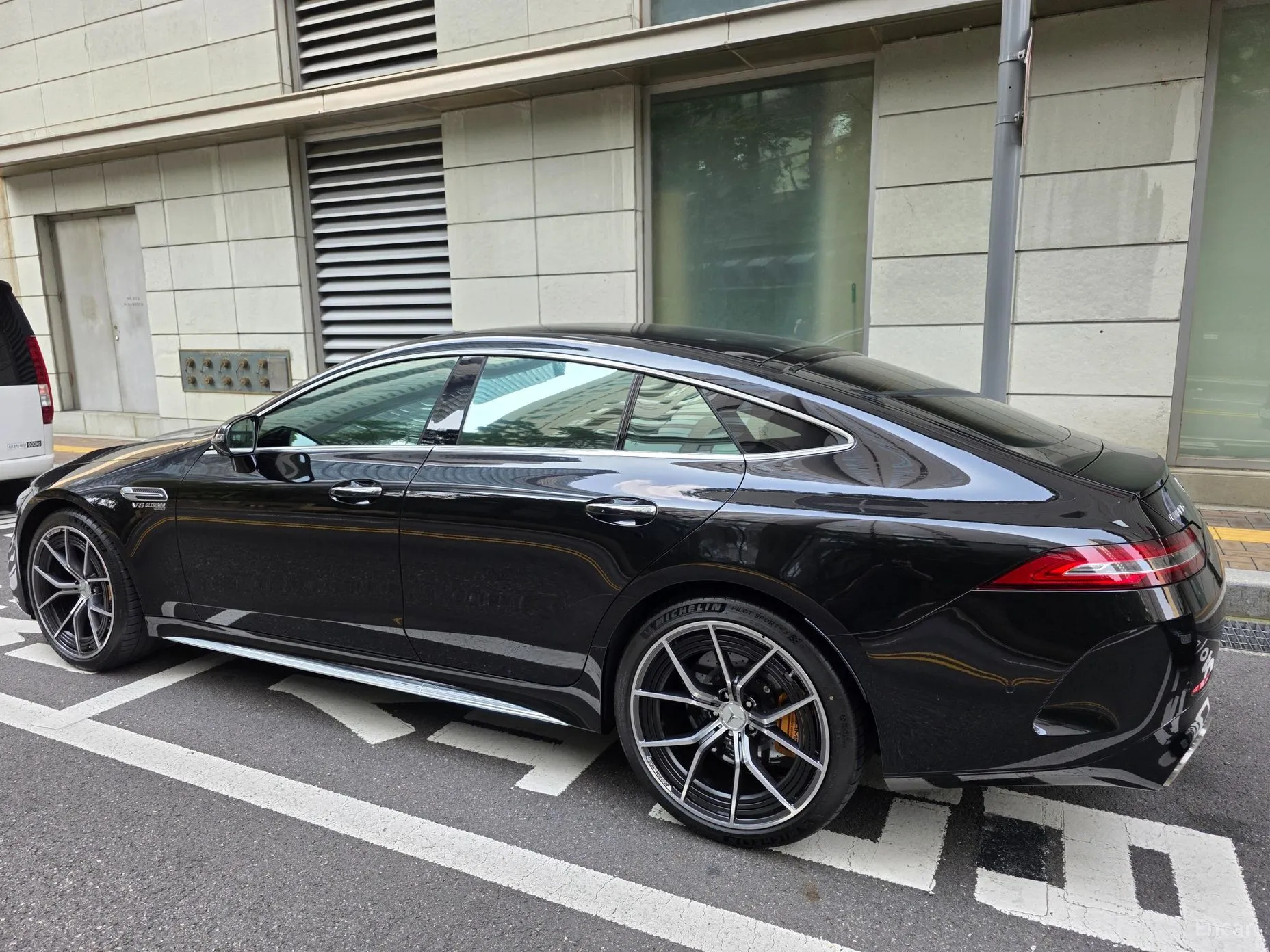 Mercedes Benz AMG GT