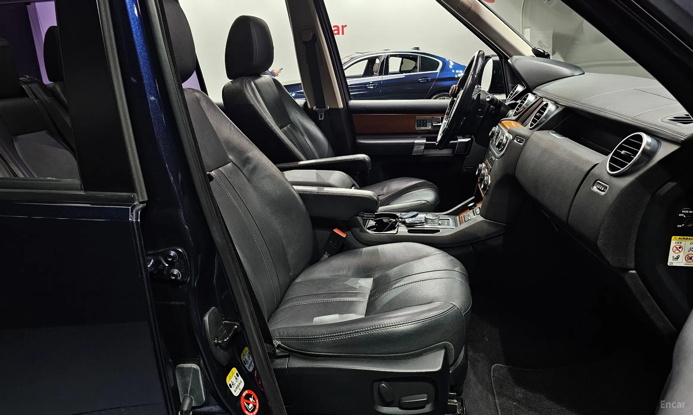 Land Rover Discovery 4 превью 10
