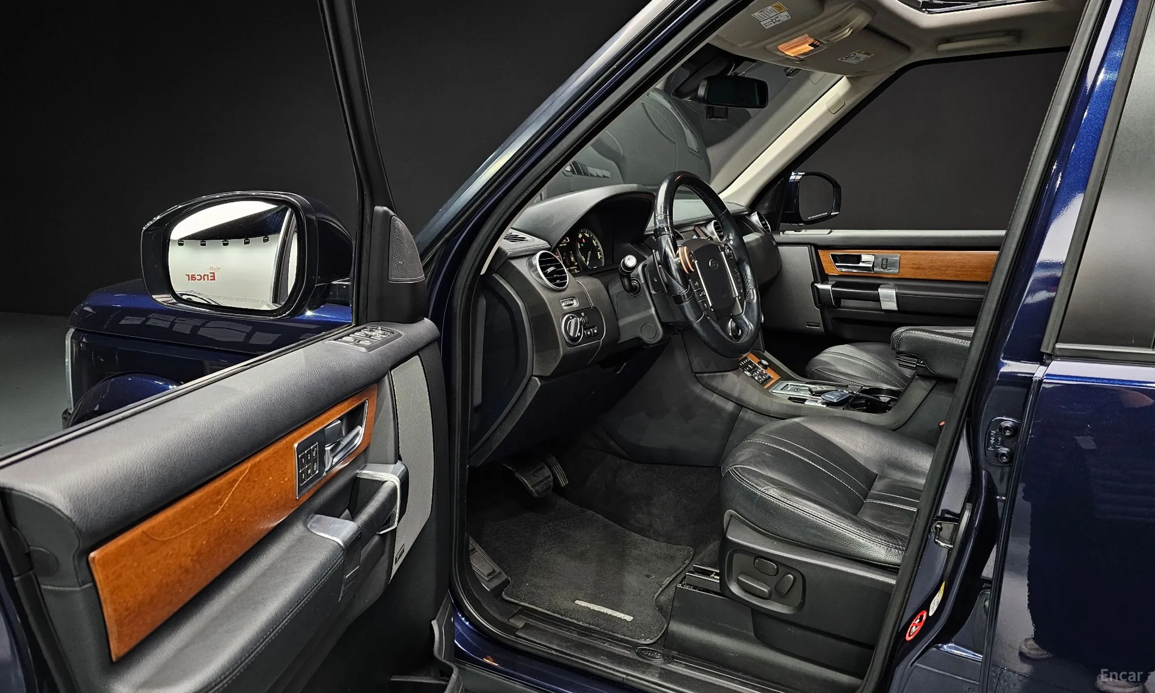 Land Rover Discovery 4 превью 11