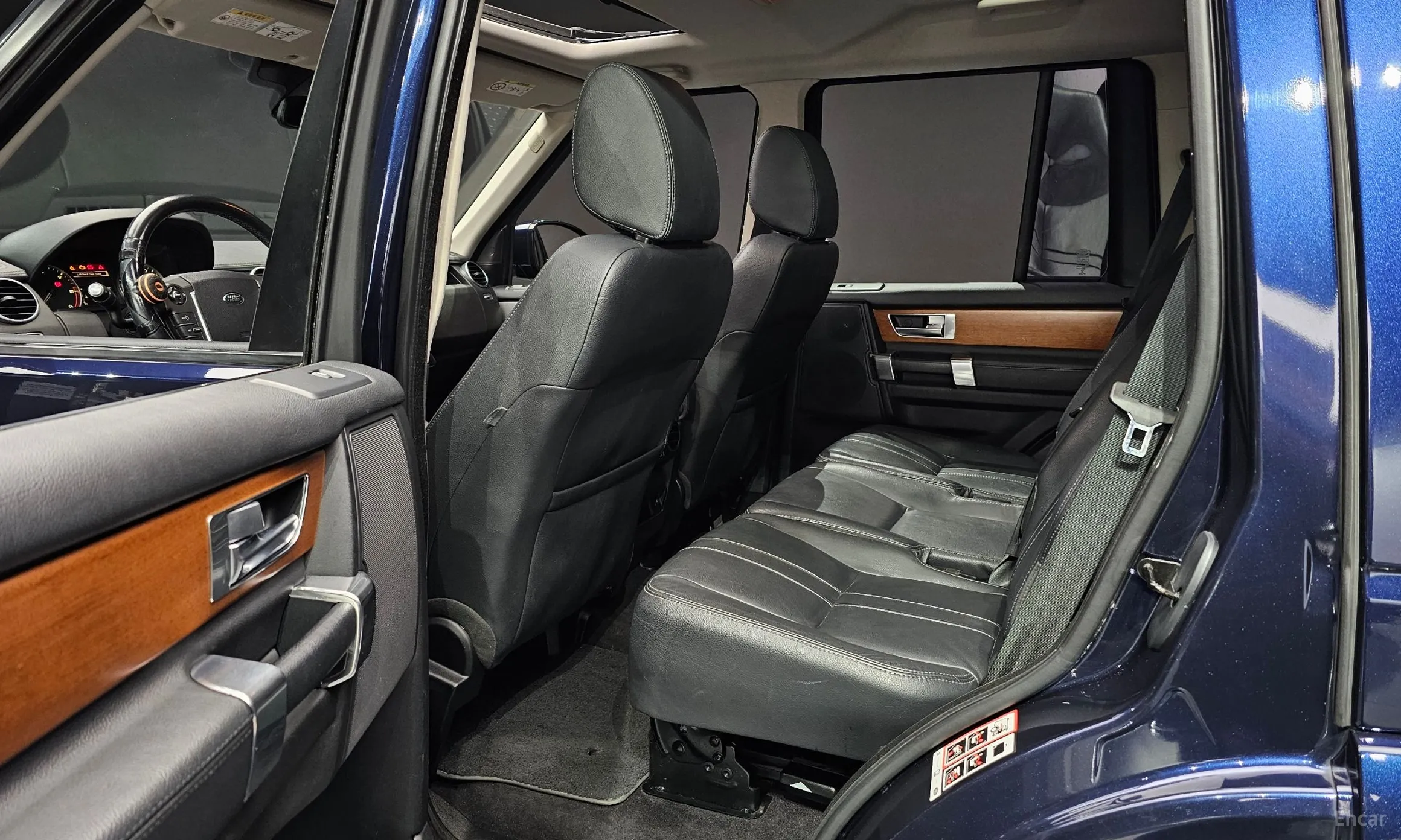 Land Rover Discovery 4 превью 12