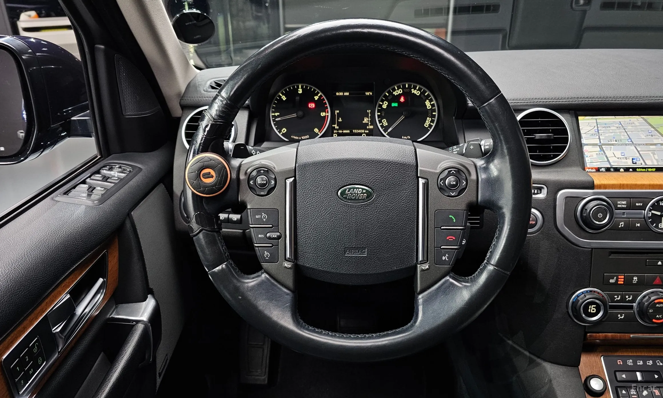 Land Rover Discovery 4 превью 13