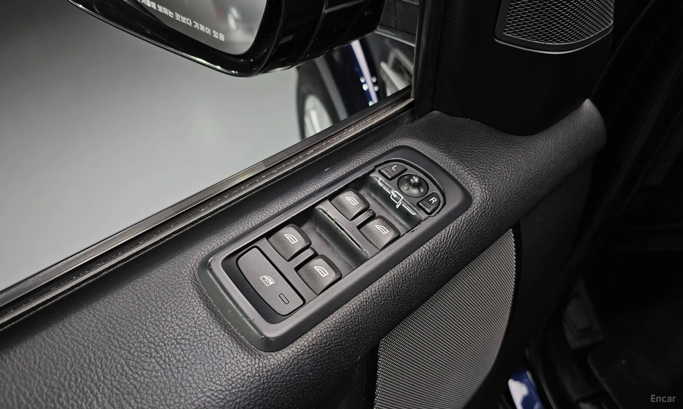 Land Rover Discovery 4 превью 18