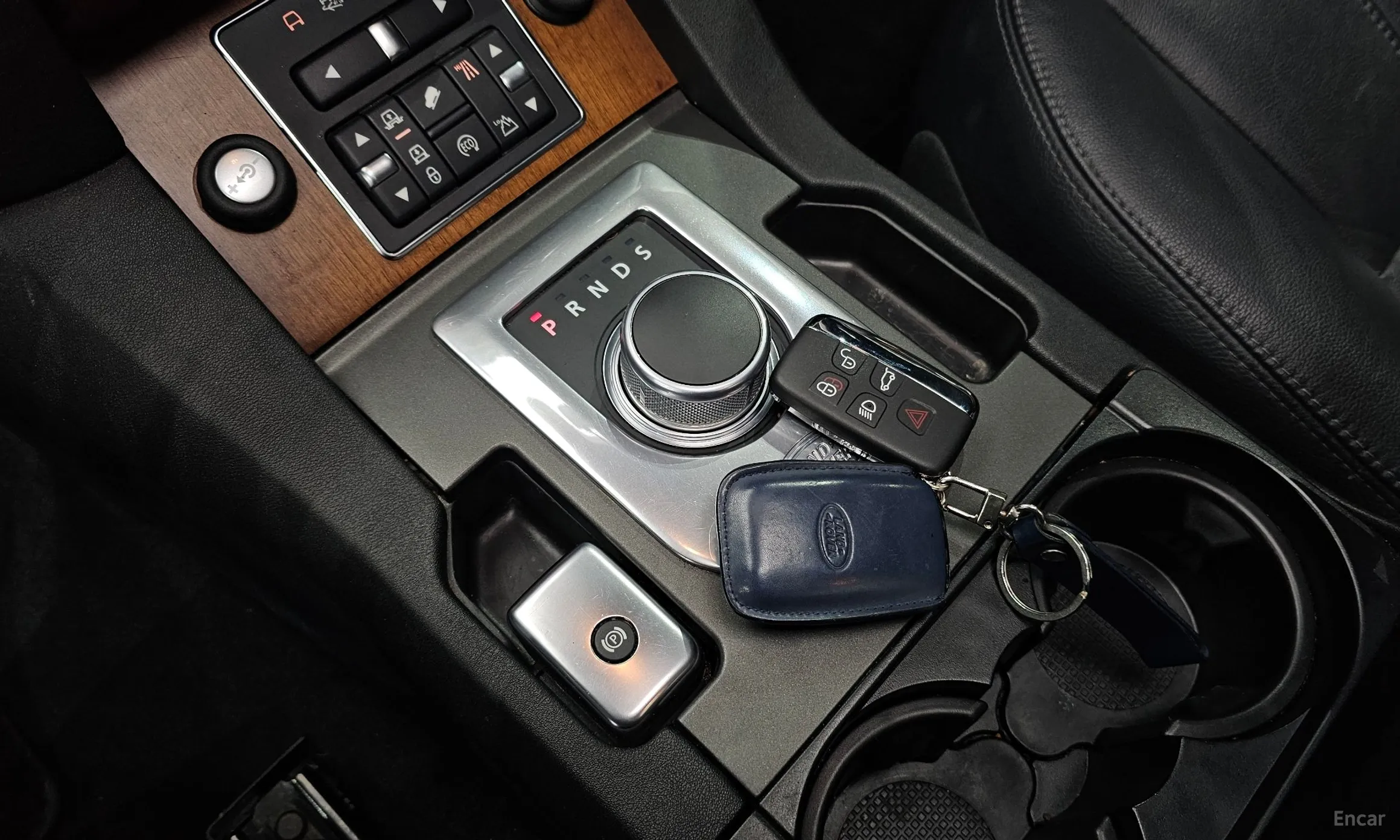 Land Rover Discovery 4 превью 9
