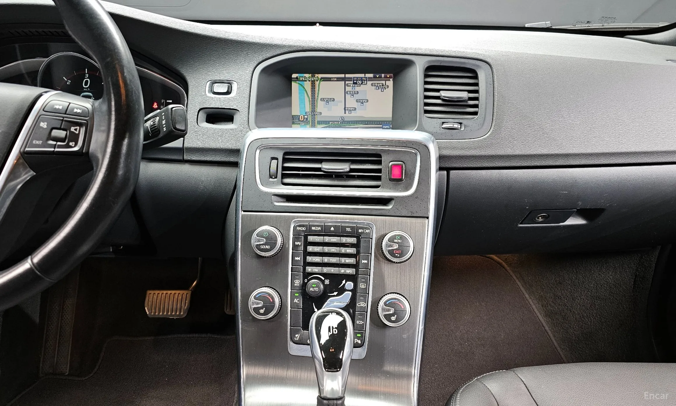 Volvo S60 превью 14