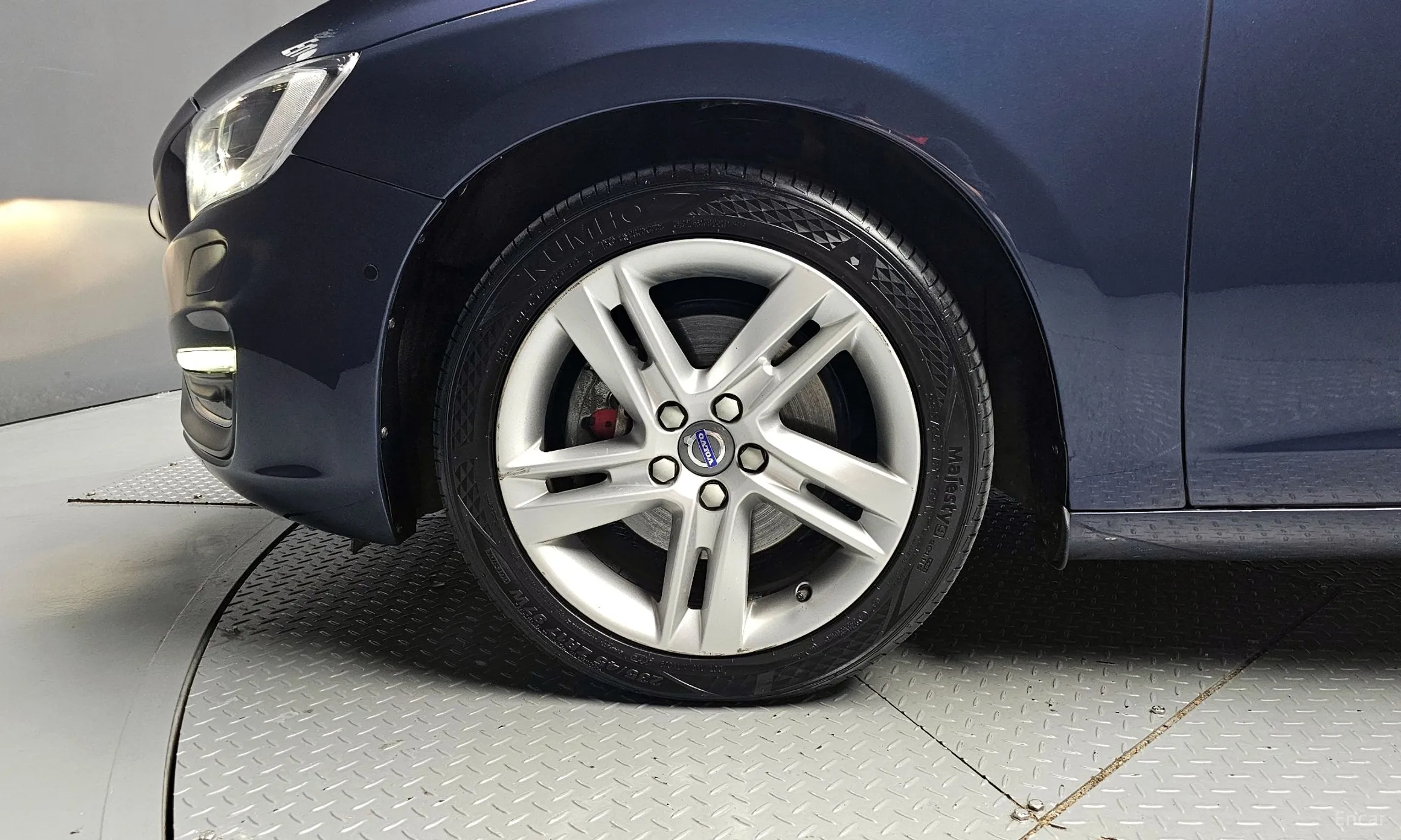 Volvo S60 превью 5