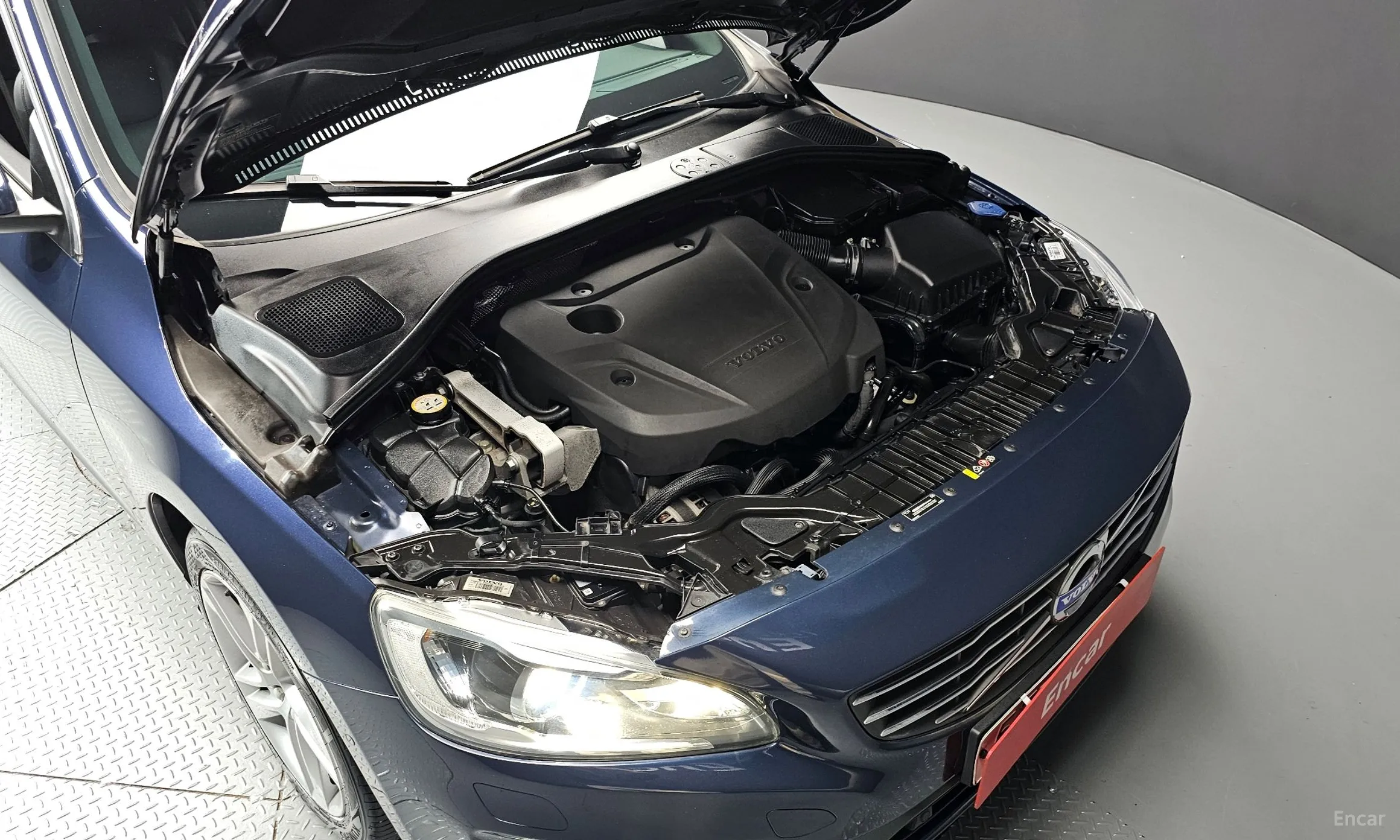Volvo S60 превью 6