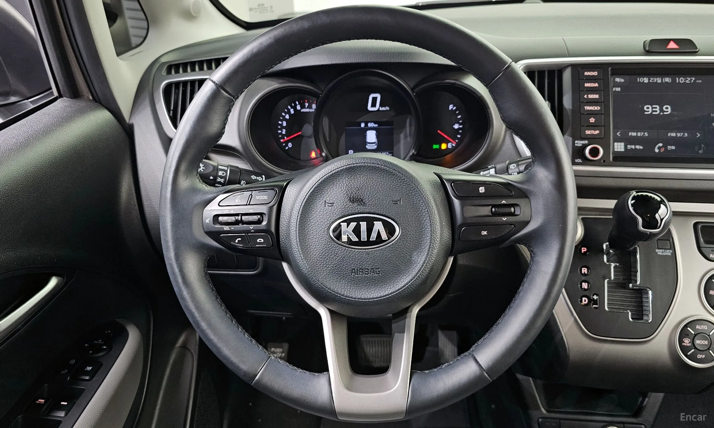 Kia Ray превью 13