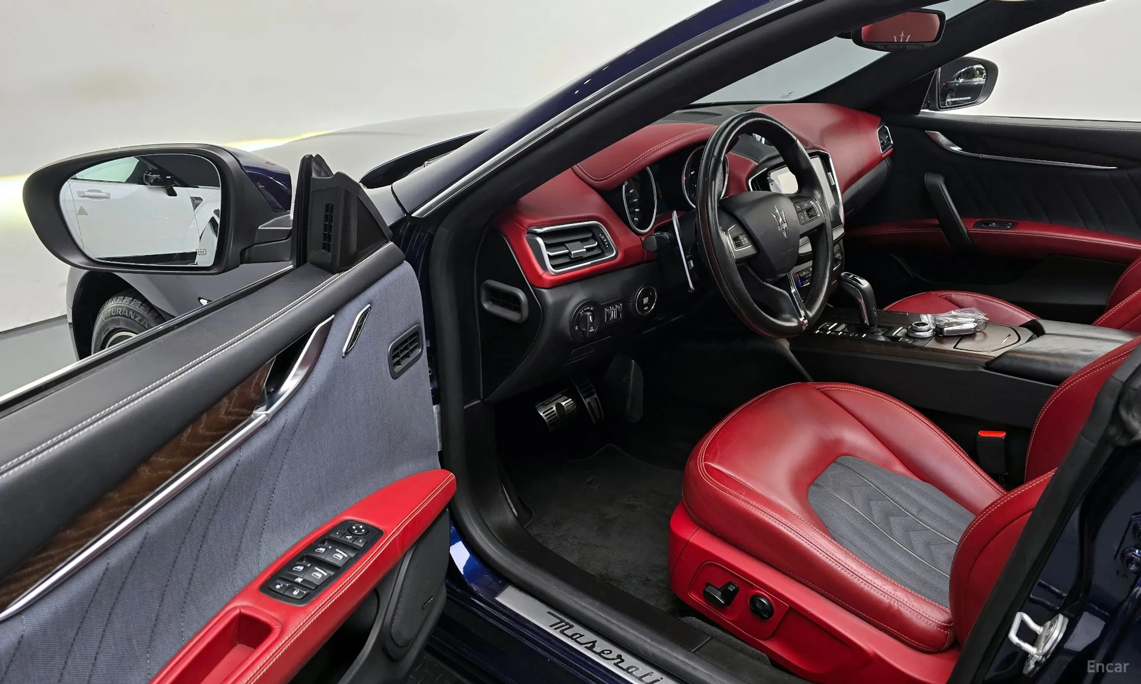 Maserati Ghibli превью 11