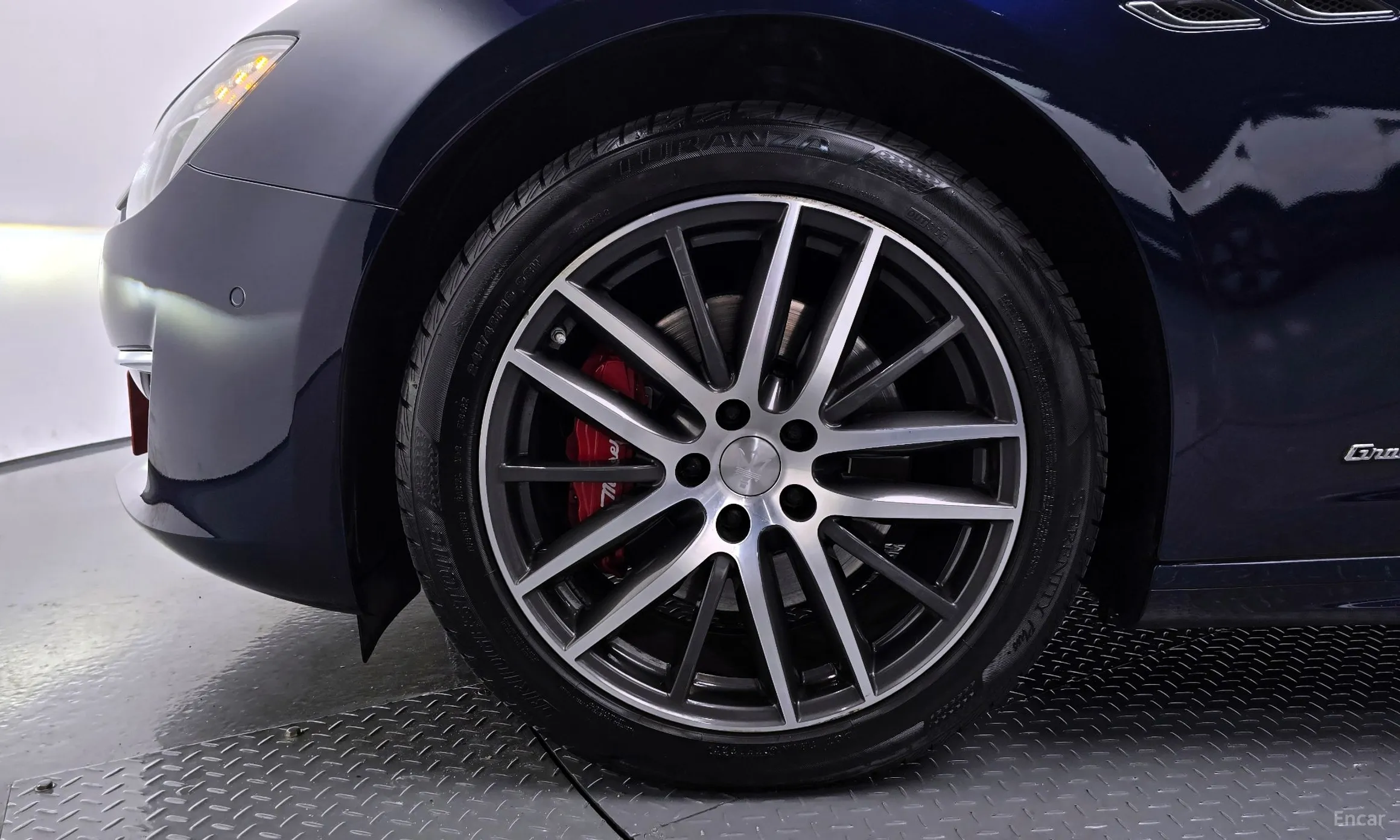 Maserati Ghibli превью 5