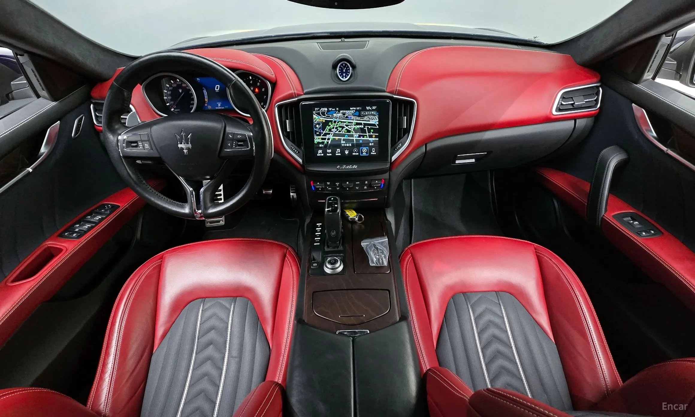 Maserati Ghibli превью 7