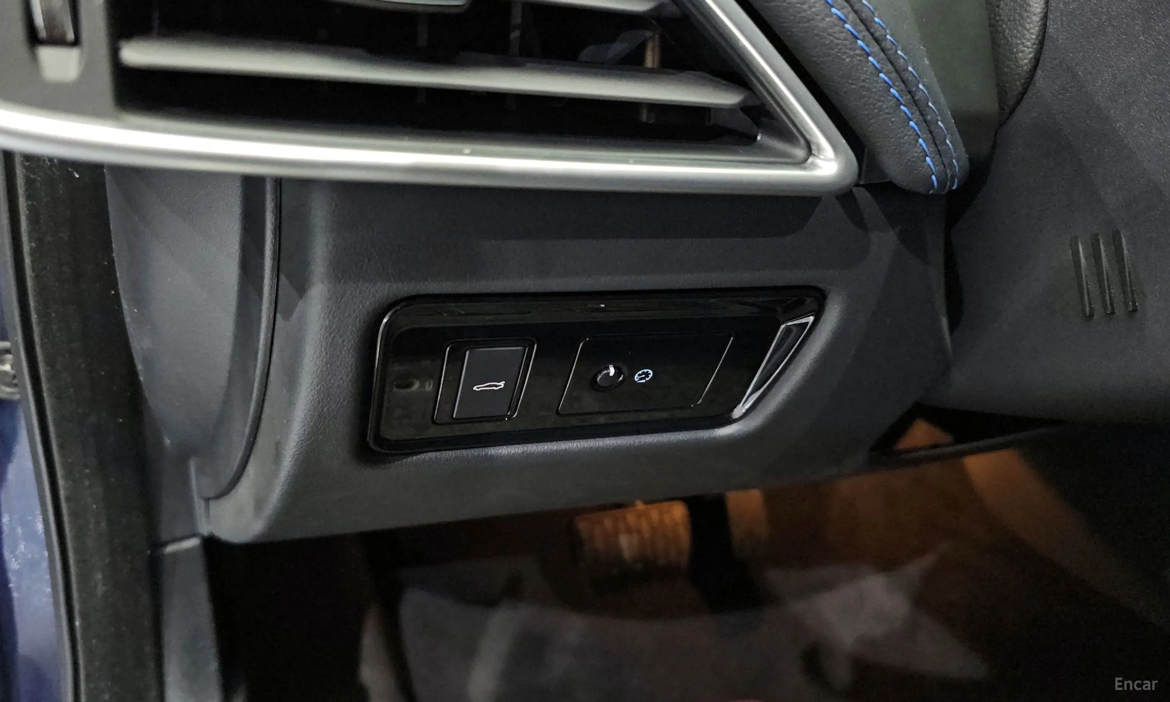 Jaguar XE превью 13