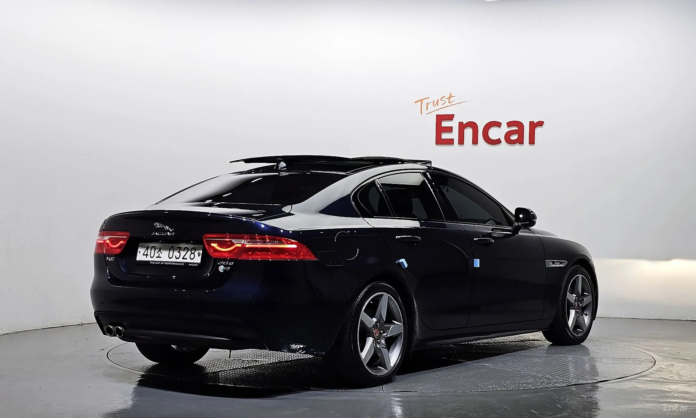 Jaguar XE превью 2
