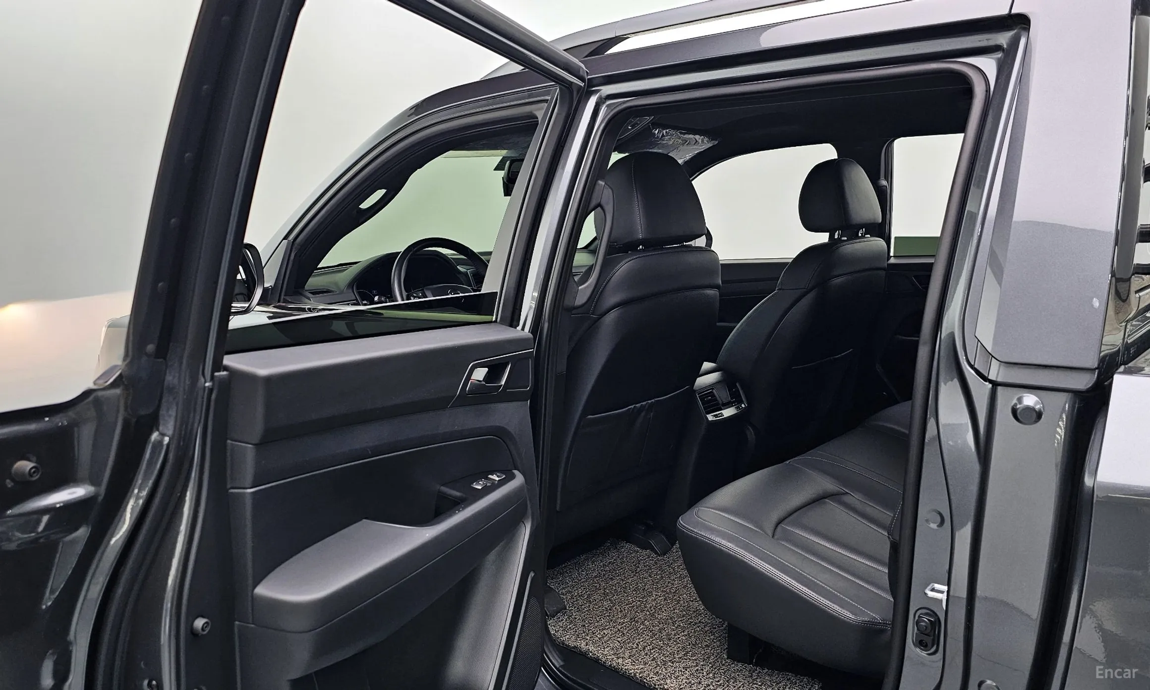 KG Mobility (SsangYong) Rexton Sports превью 12