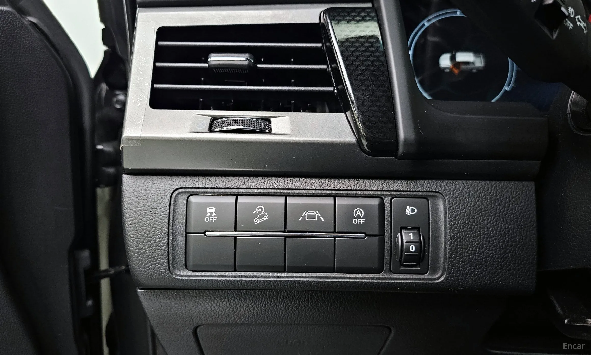 KG Mobility (SsangYong) Rexton Sports превью 17