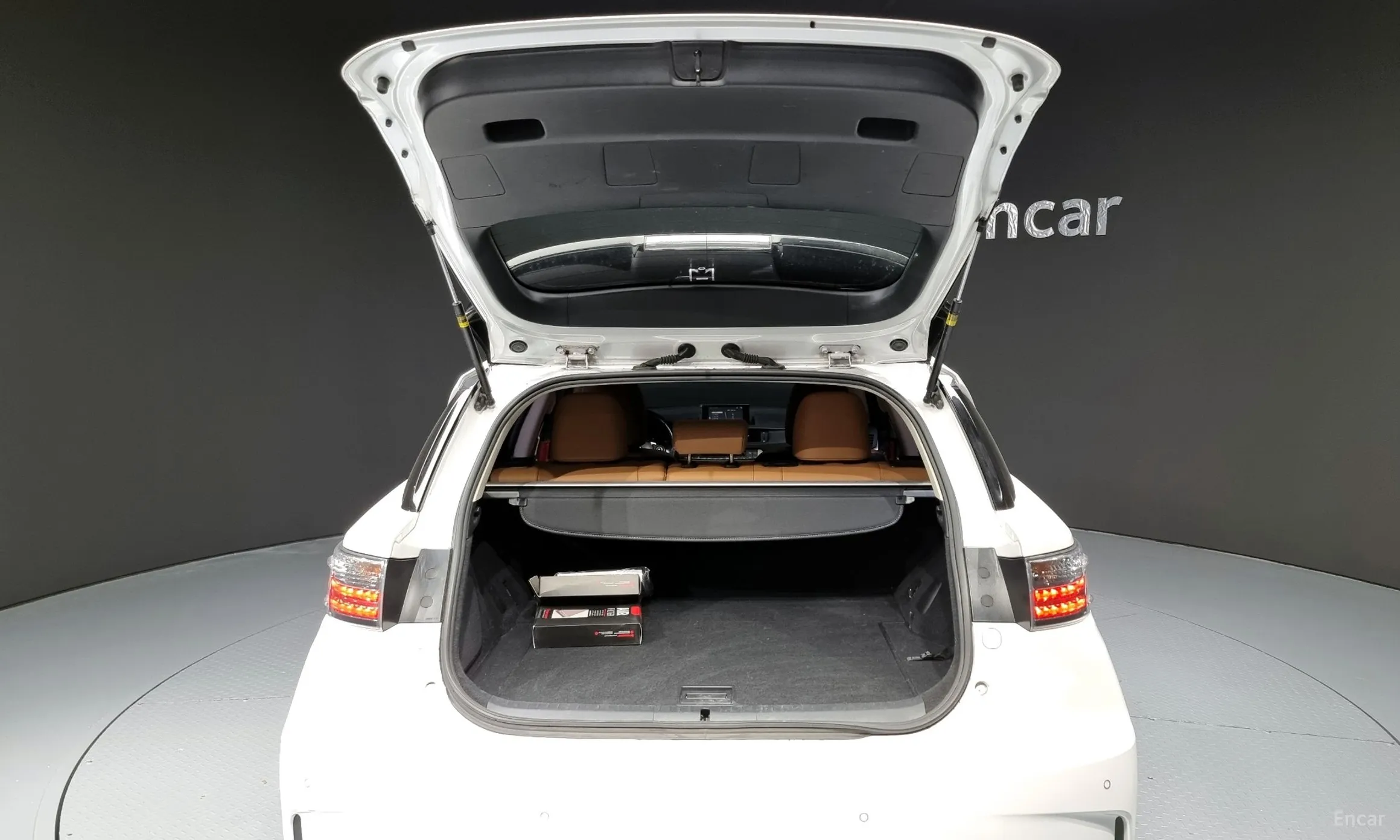 Lexus CT200h превью 20
