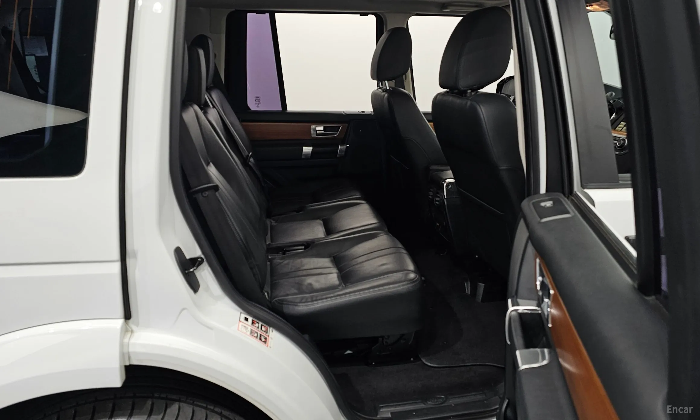 Land Rover Discovery 4 превью 12