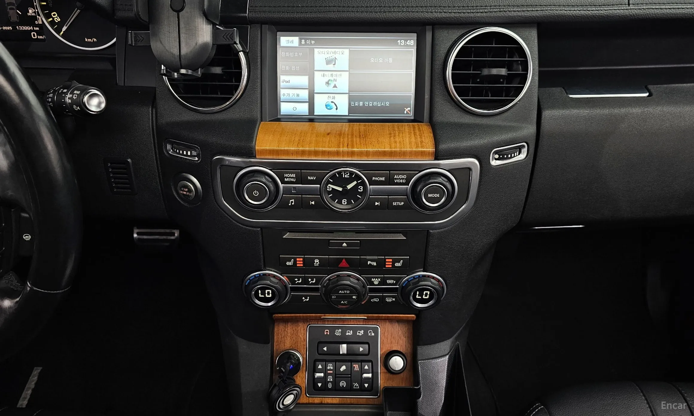 Land Rover Discovery 4 превью 15