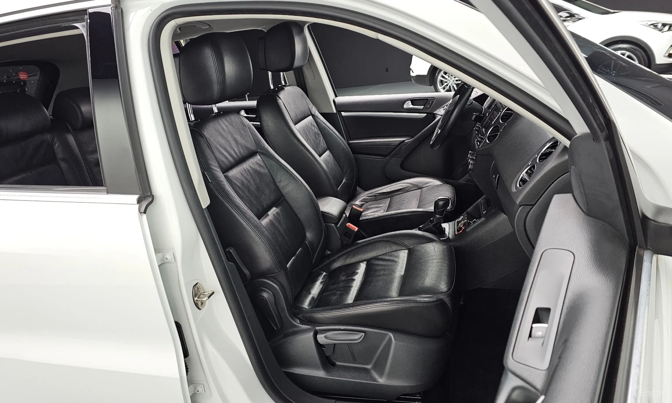 Volkswagen New Tiguan превью 10
