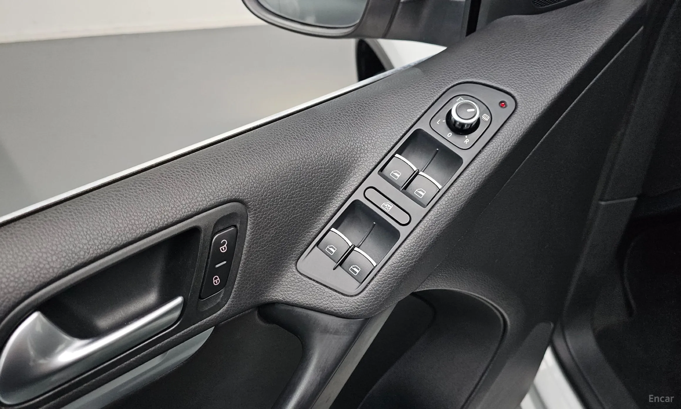 Volkswagen New Tiguan превью 12