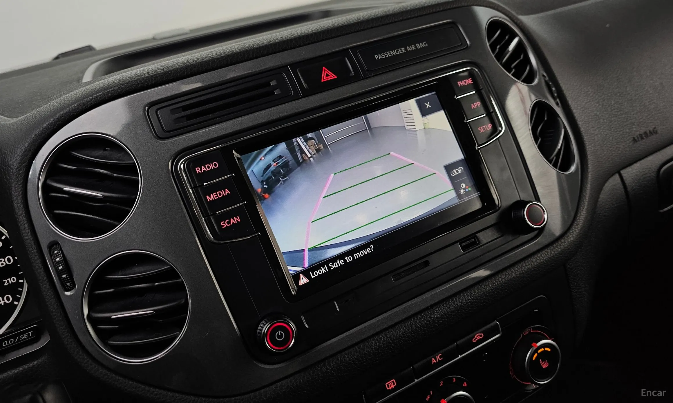 Volkswagen New Tiguan превью 16