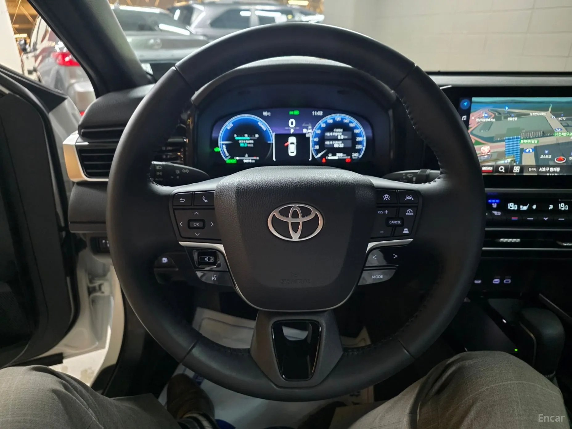 Toyota Camry (XV80) превью 12