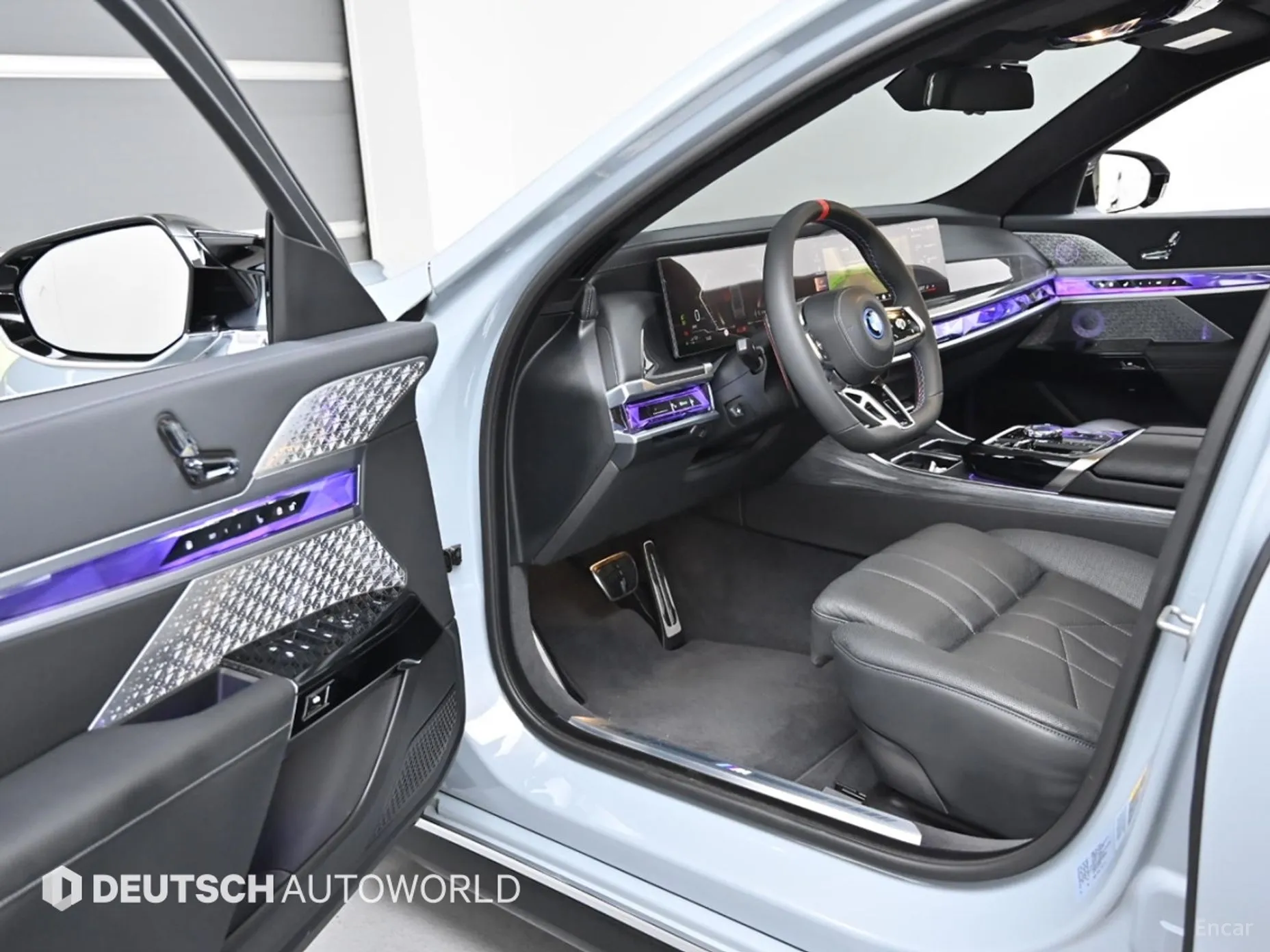 BMW 7 Series (G70) превью 11