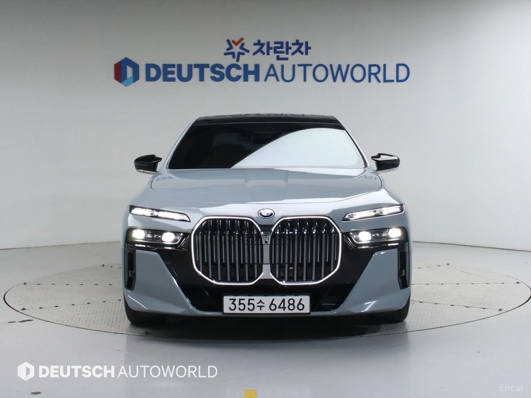 BMW 7 Series (G70) превью 3