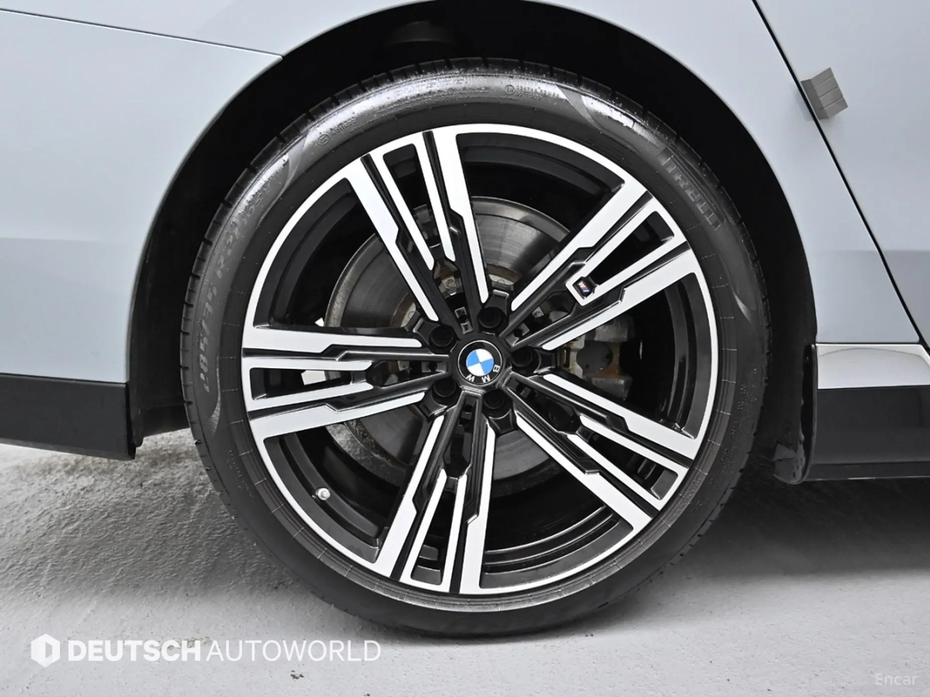 BMW 7 Series (G70) превью 5