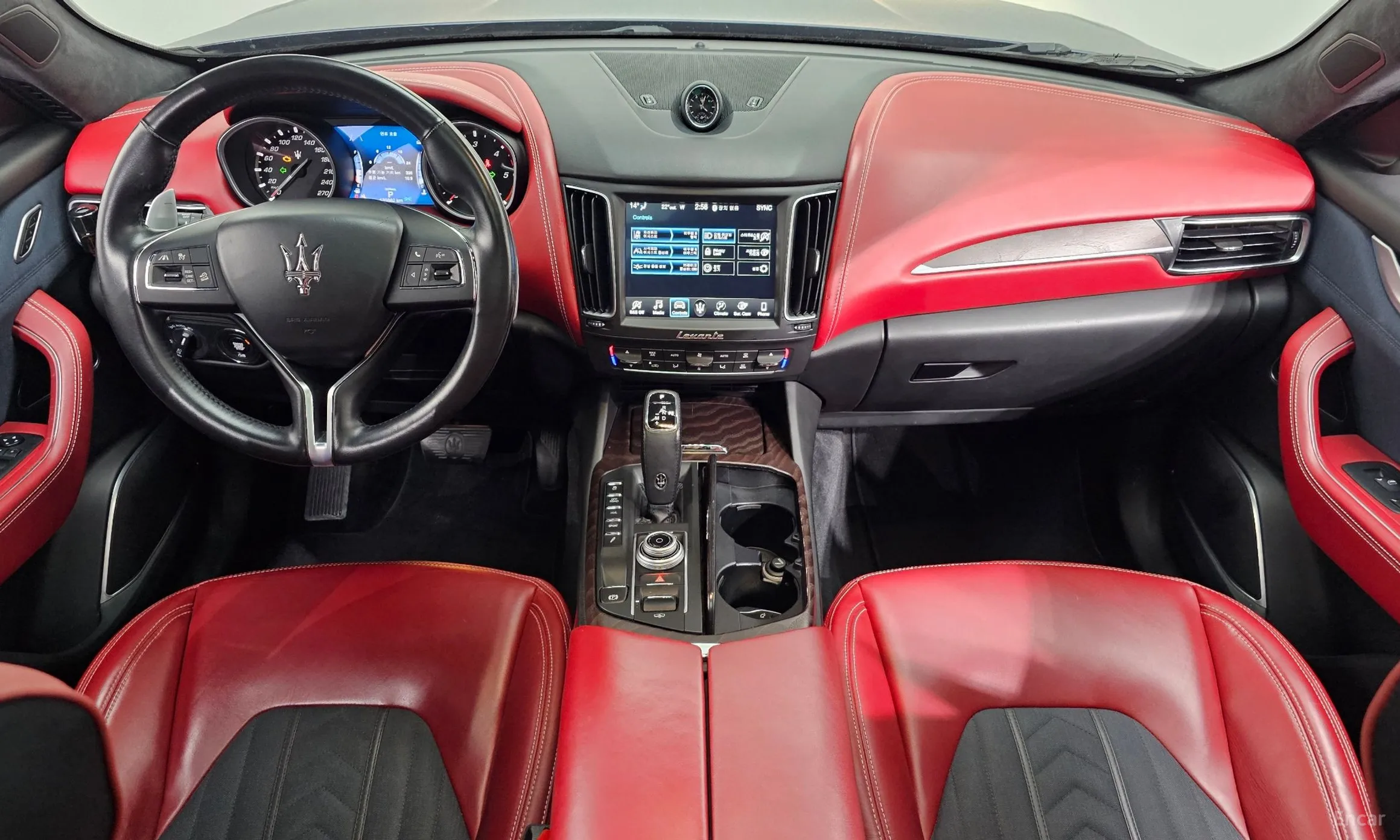 Maserati Levante превью 7