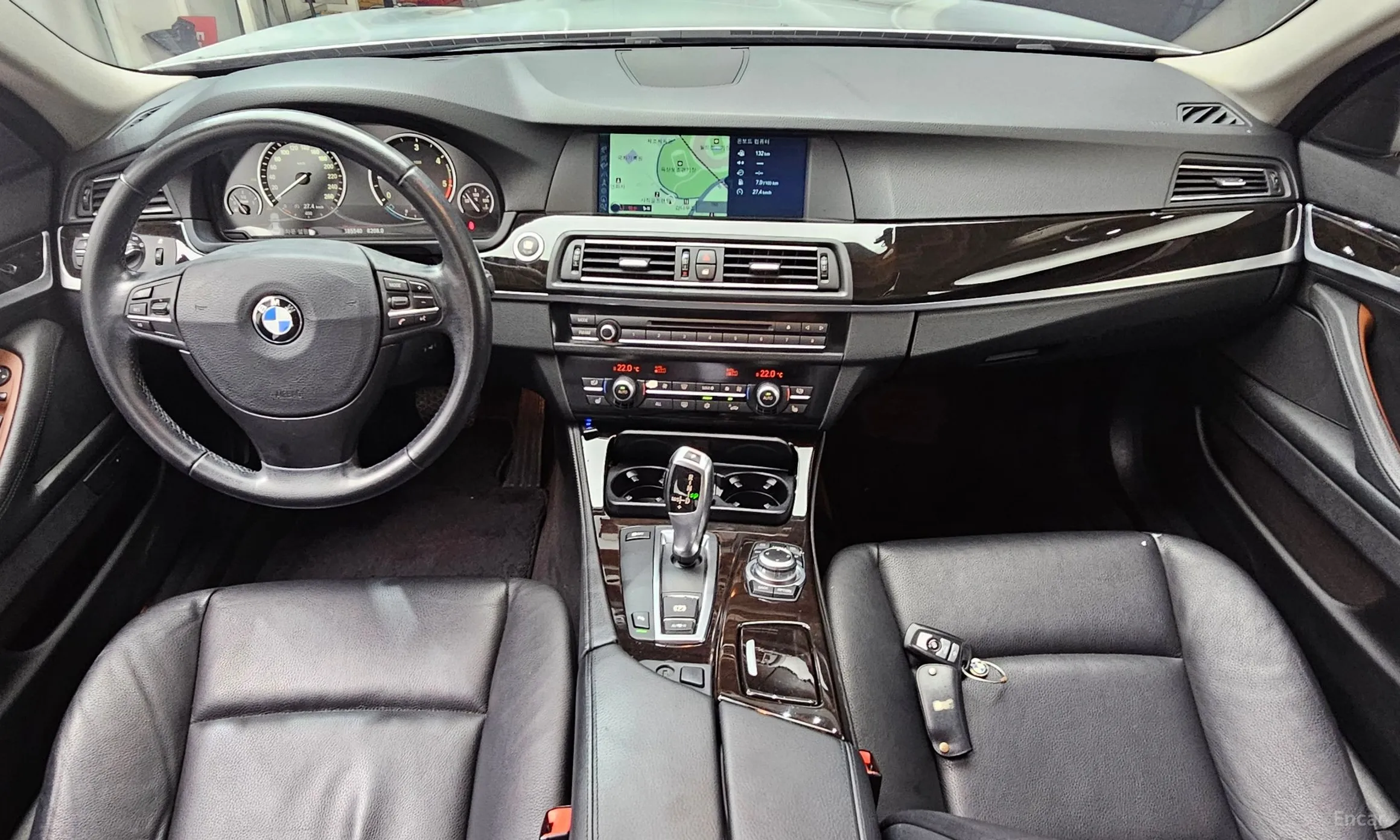 BMW 5 Series (F10) превью 7