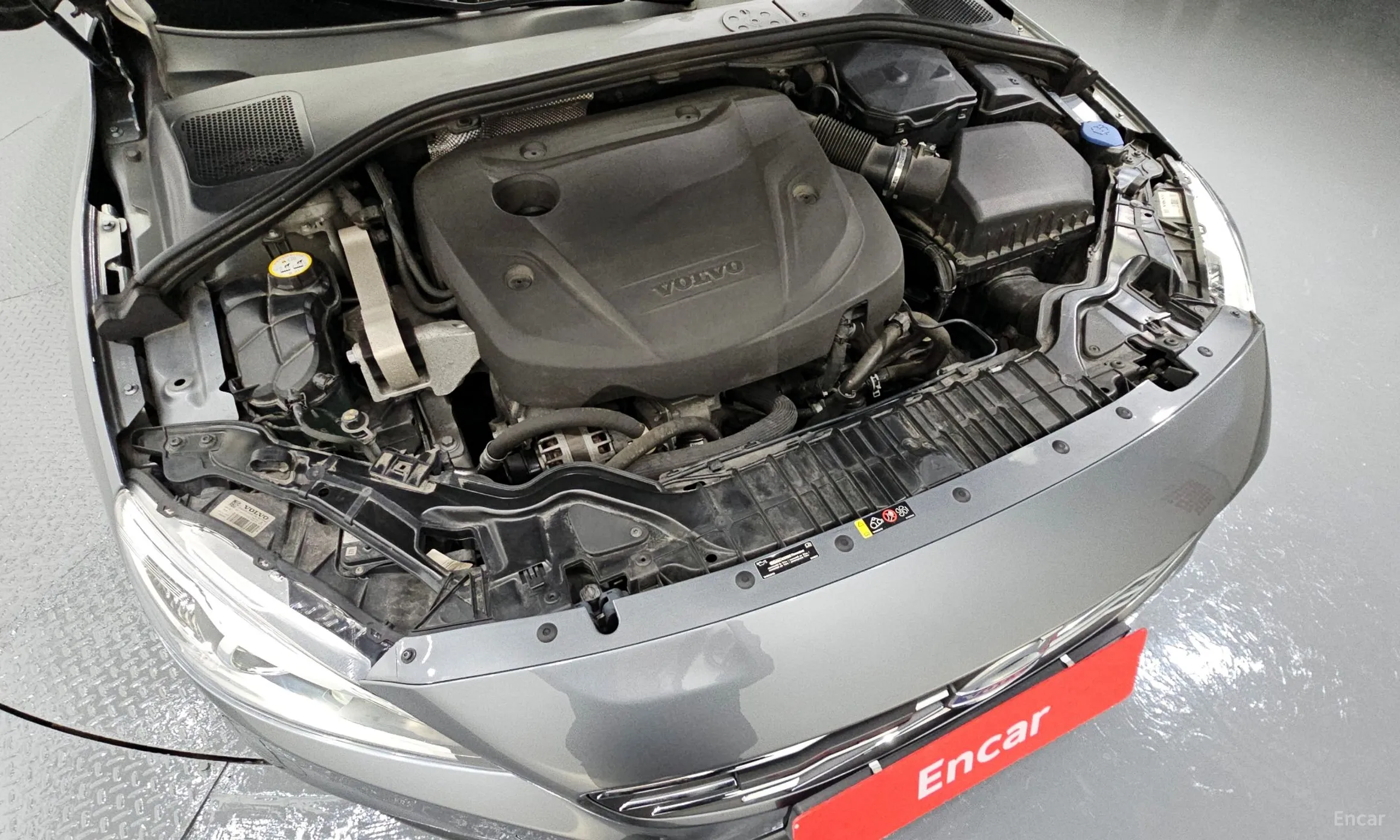 Volvo S60 превью 6