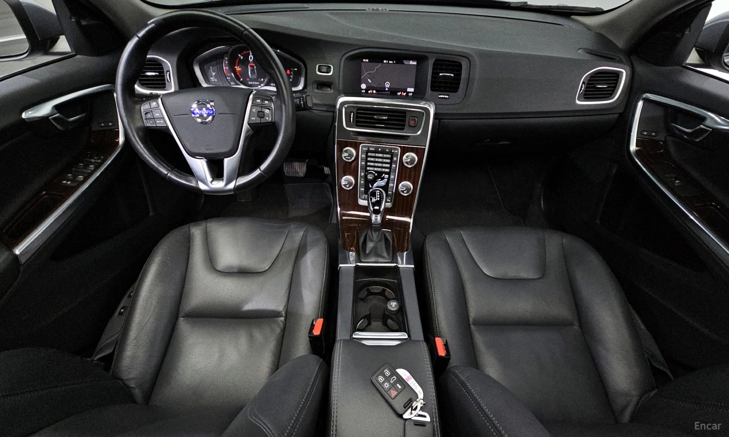 Volvo S60 превью 7